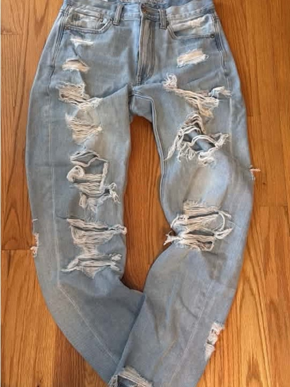 American Eagle Outfitters Light Wash Distressed Boyfriend Jeans